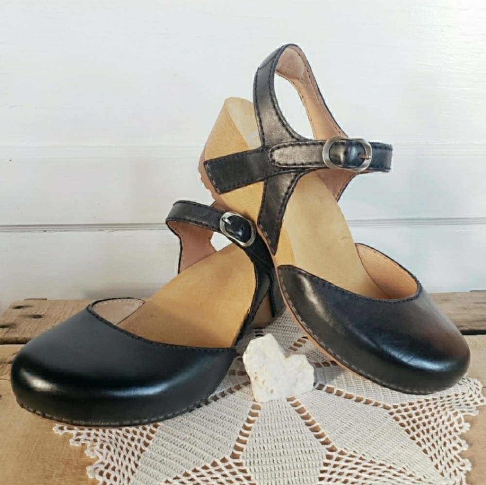 Black Dansko Tiffani Strappy Clog Sandal MaryJane Burnished Straps Buckles 37 39 - Picture 6 of 10
